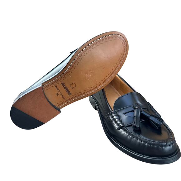 Alohas Terrane Loafers in Black with Tassels - Picture 2 of 9
